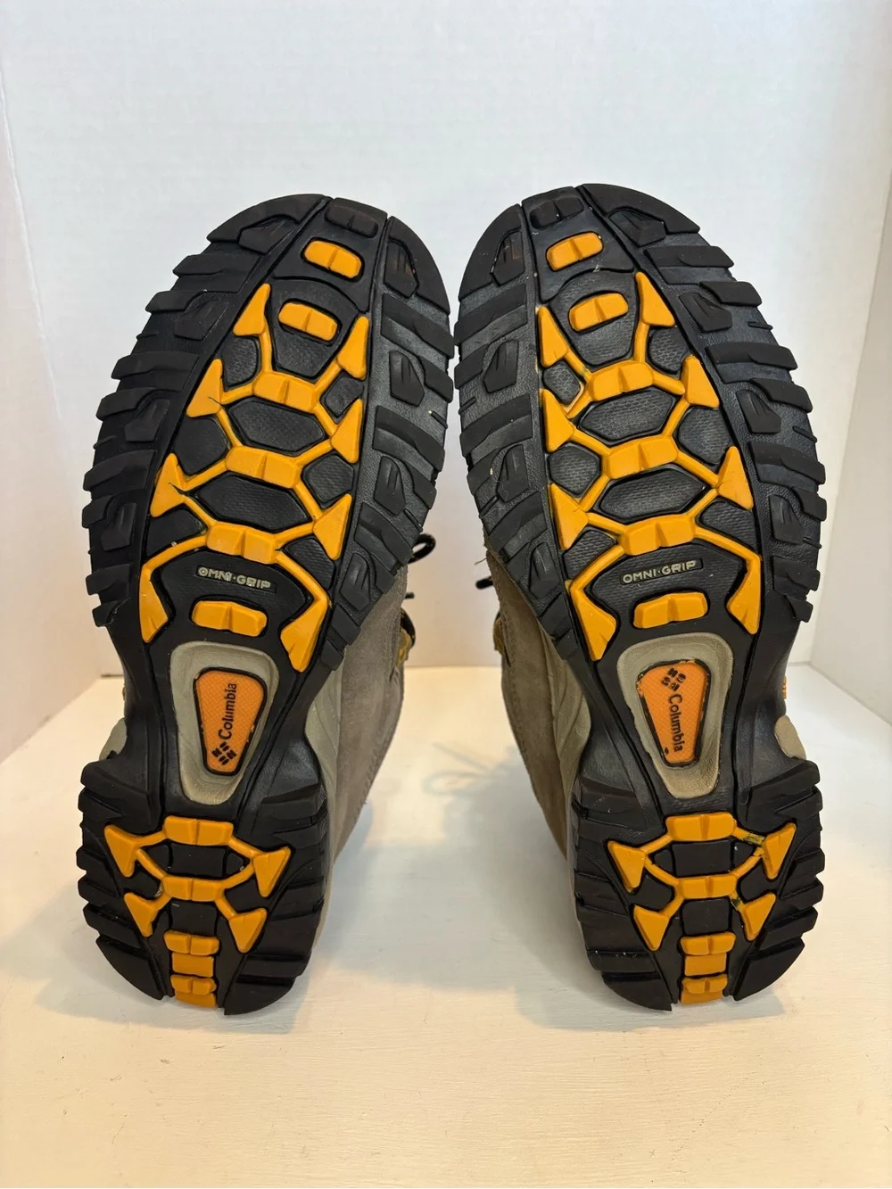 Columbia Trail Meister Mid Hiking Boots size men’s 9